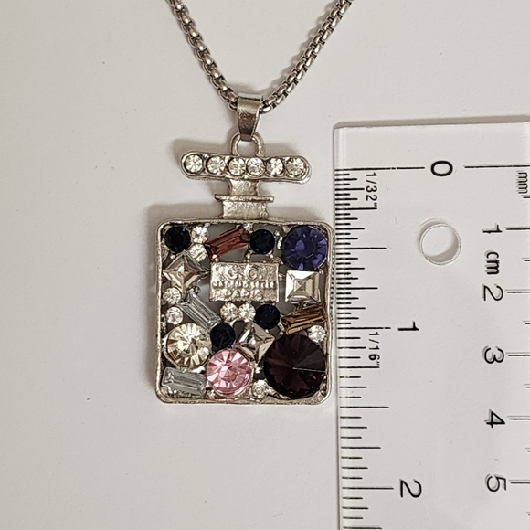 Chic Multicolour Rhinestones Pendant Statement Silver Tone Necklace - Picture 6 of 10